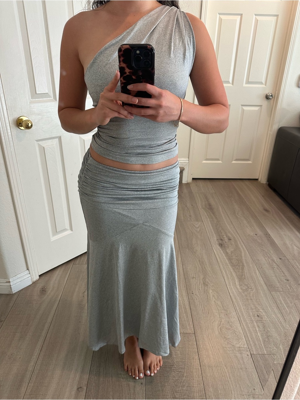 Light Gray One-Shoulder Two-Piece Skirt Set